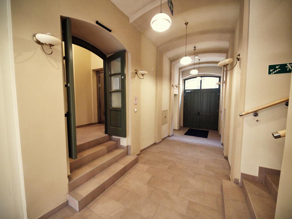 Aria Studio